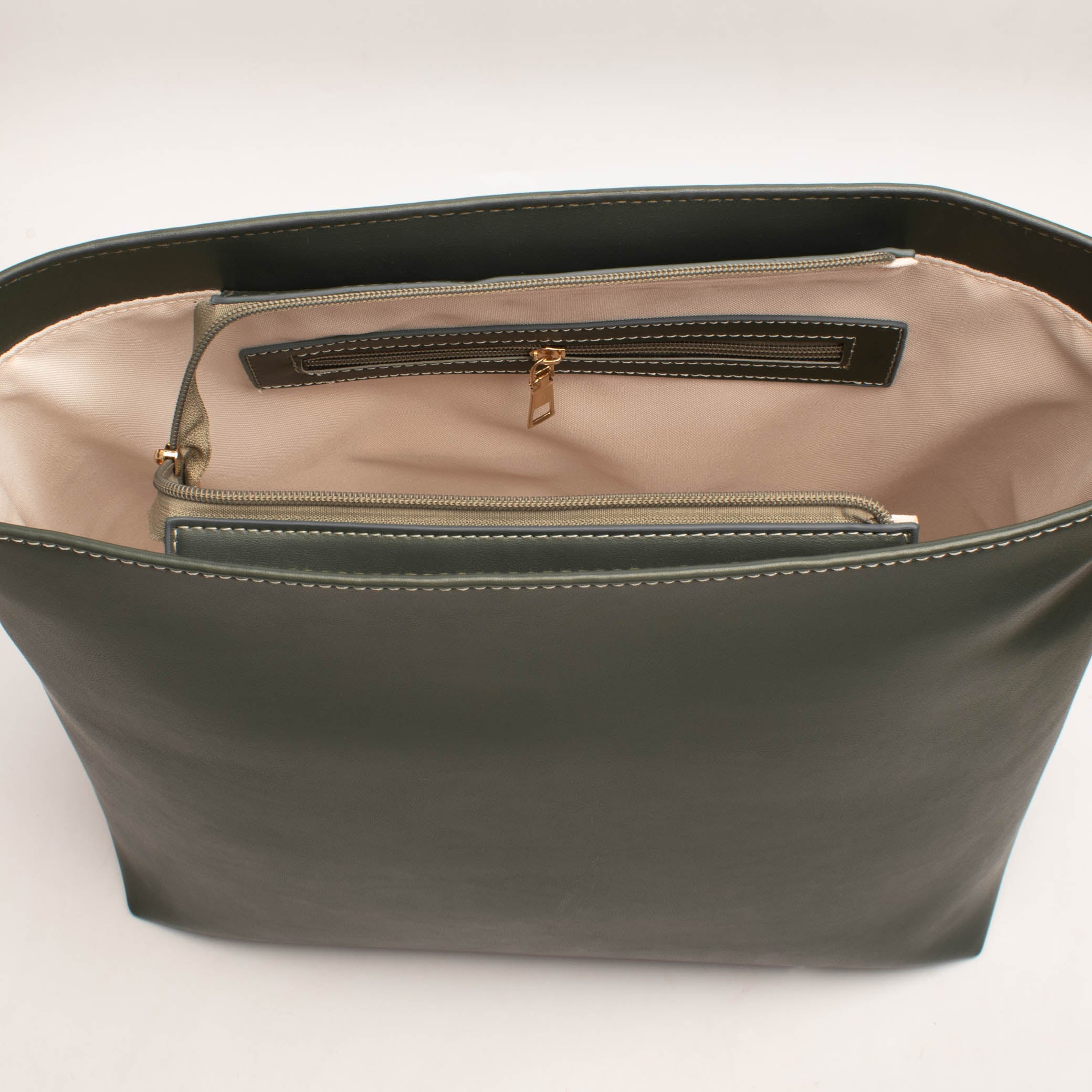 Her Leather Bag In Pine