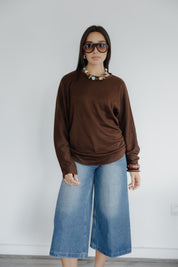 SIDE DRAPED KNIT TOP IN BRWON