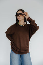 SIDE DRAPED KNIT TOP IN BRWON