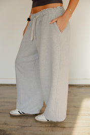 Barrel - leg trousers in grey