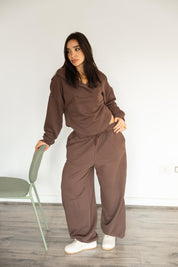 Barrel - leg trousers in brown