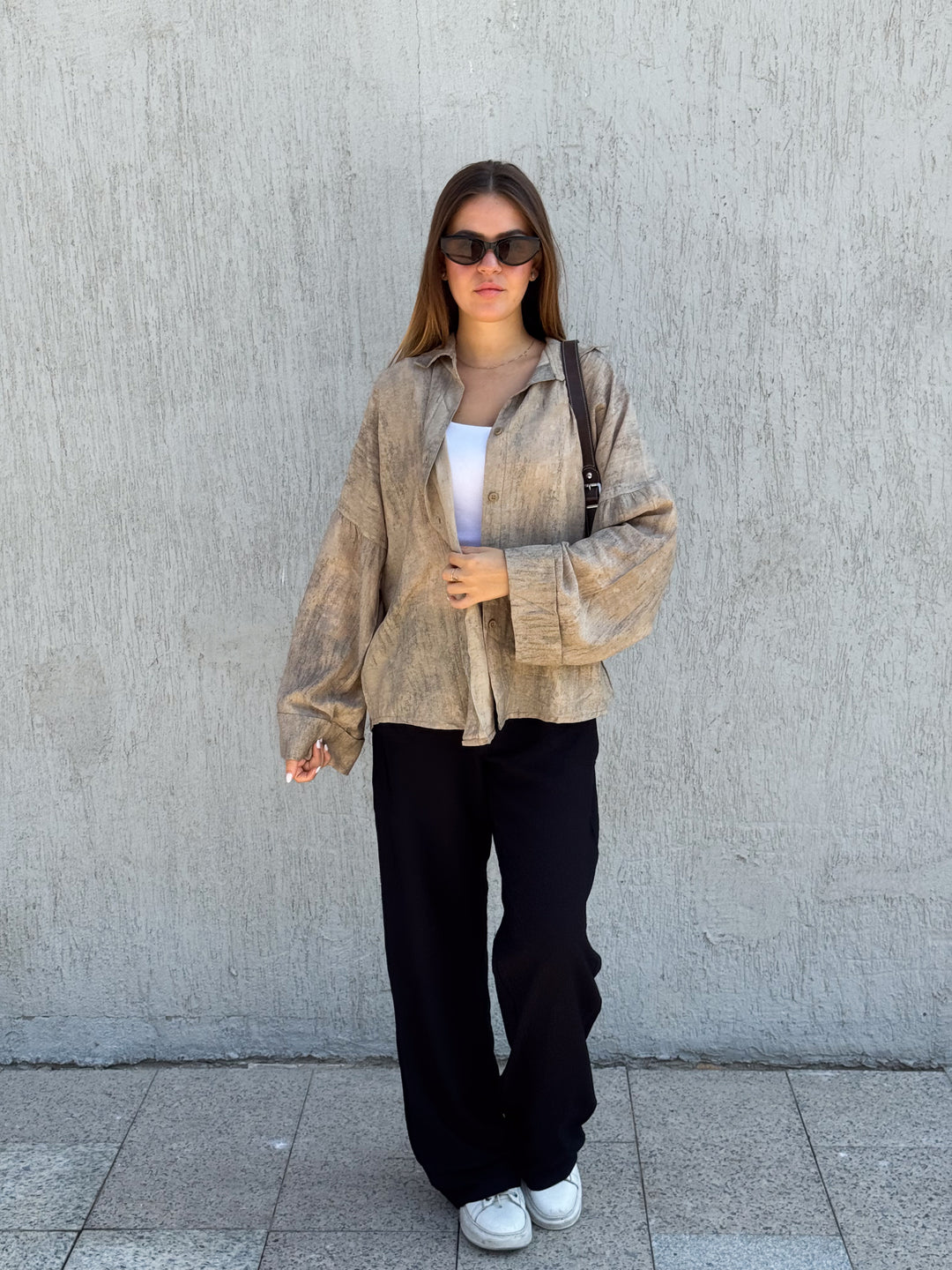 FLOWY WIDE-SLEEVE SHIRT BEIGE