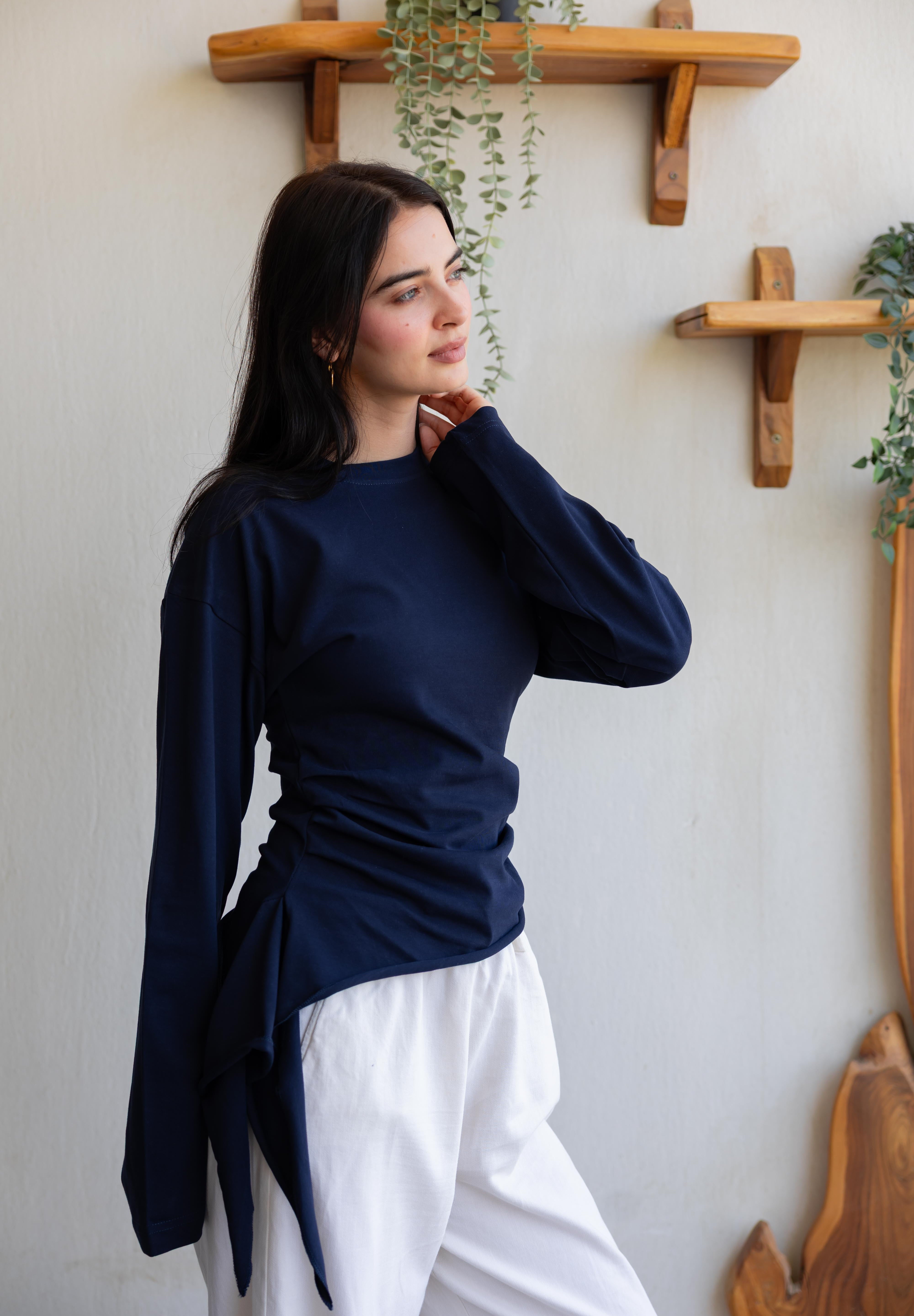 long sleeve ruched T-shirt In Navy Blue
