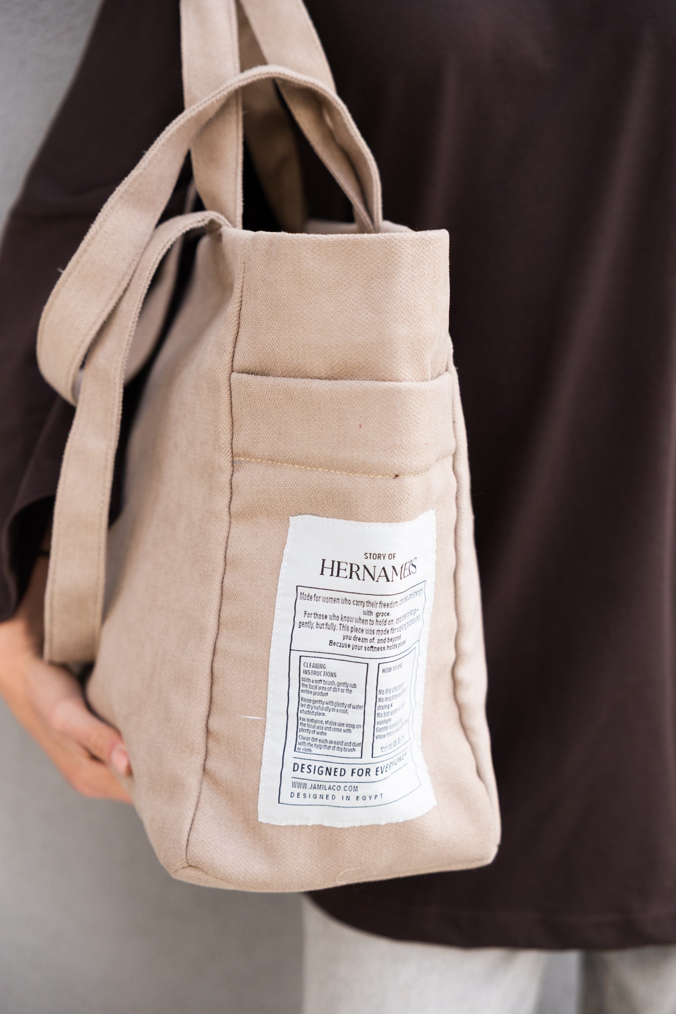 HER NAME IS TOTE BAG IN BEIGE