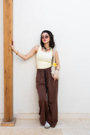 Basic sweatpants in Brown