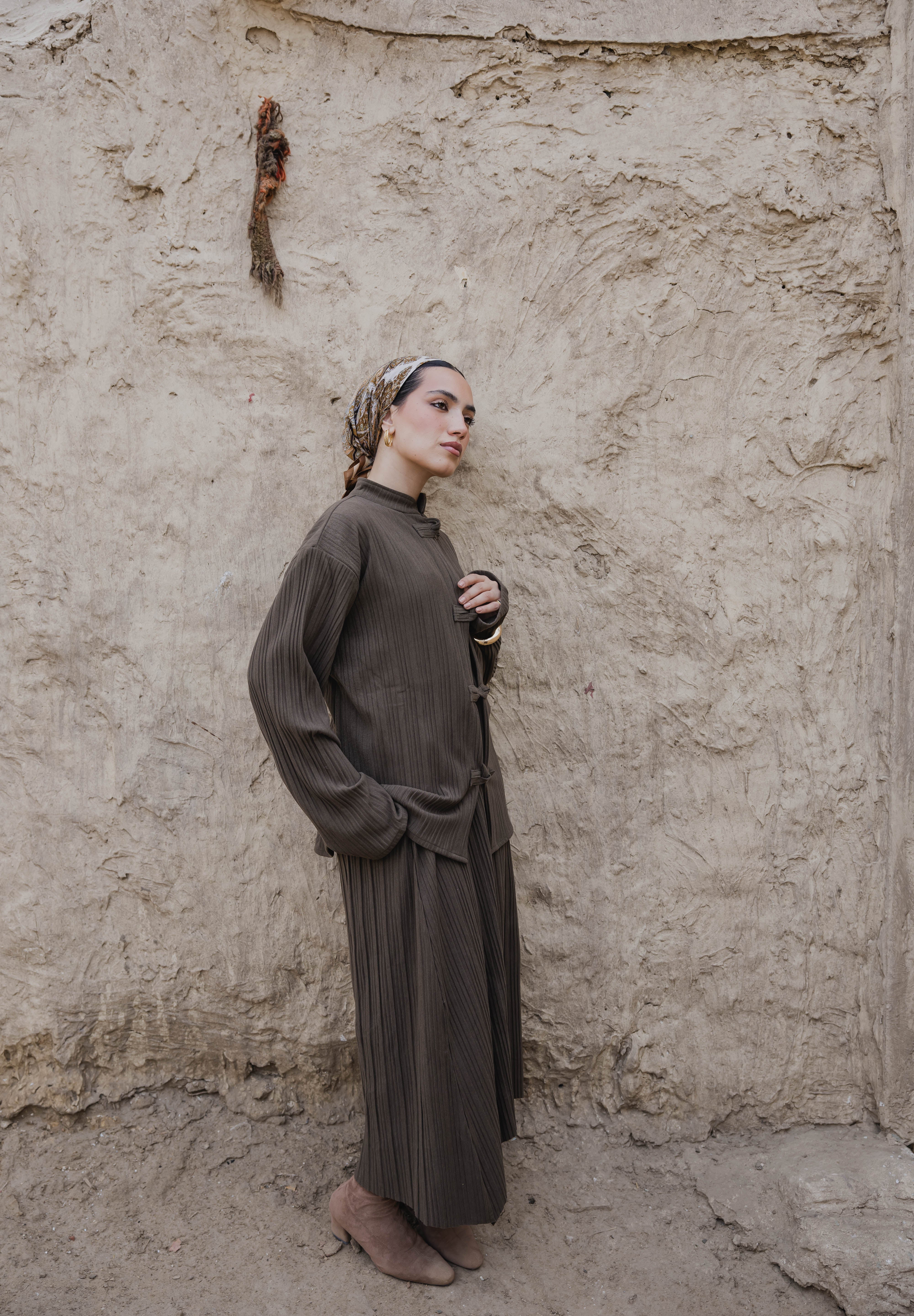 Layali – Pleated olive skirt