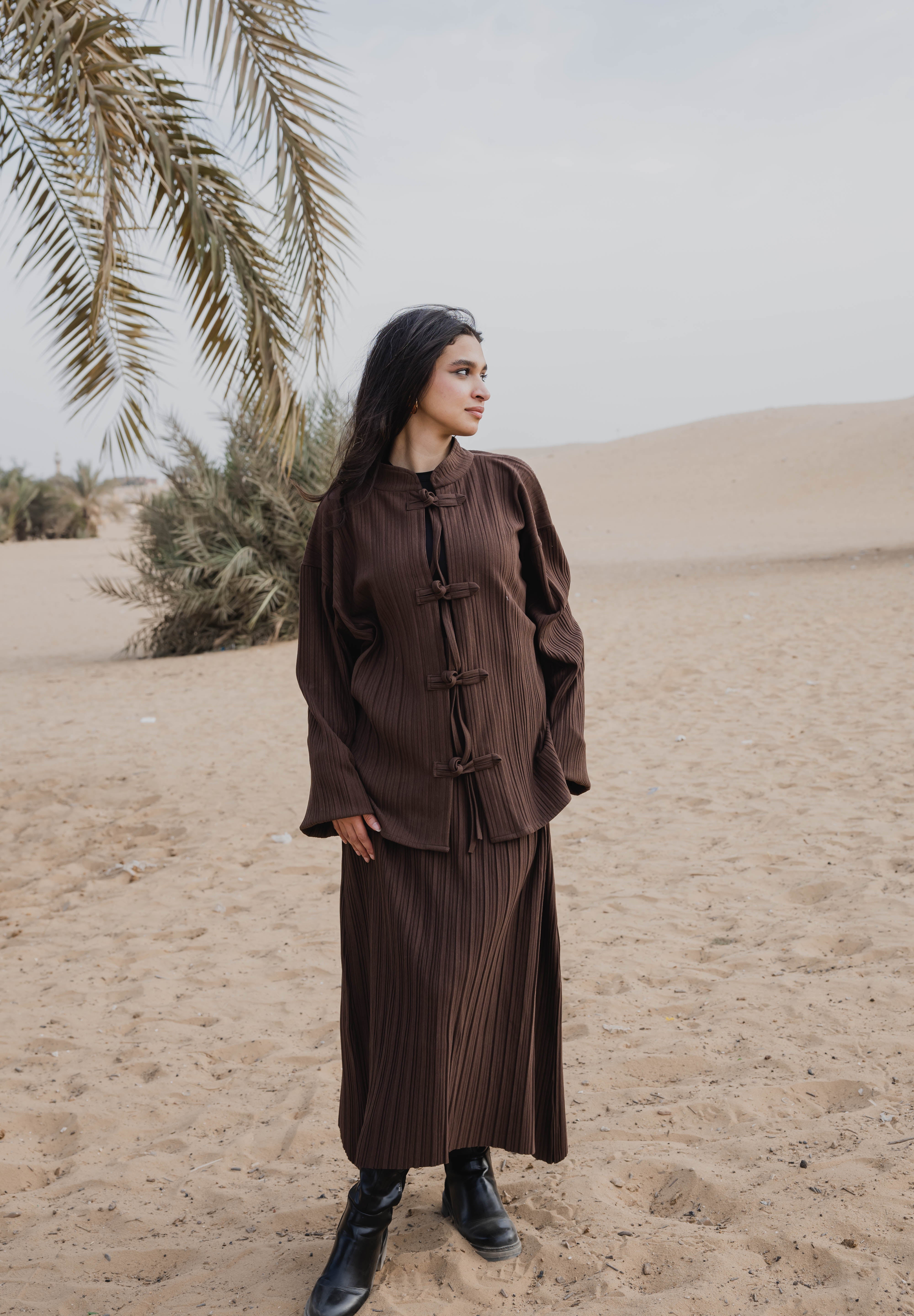 Layali – Pleated Set In Brown